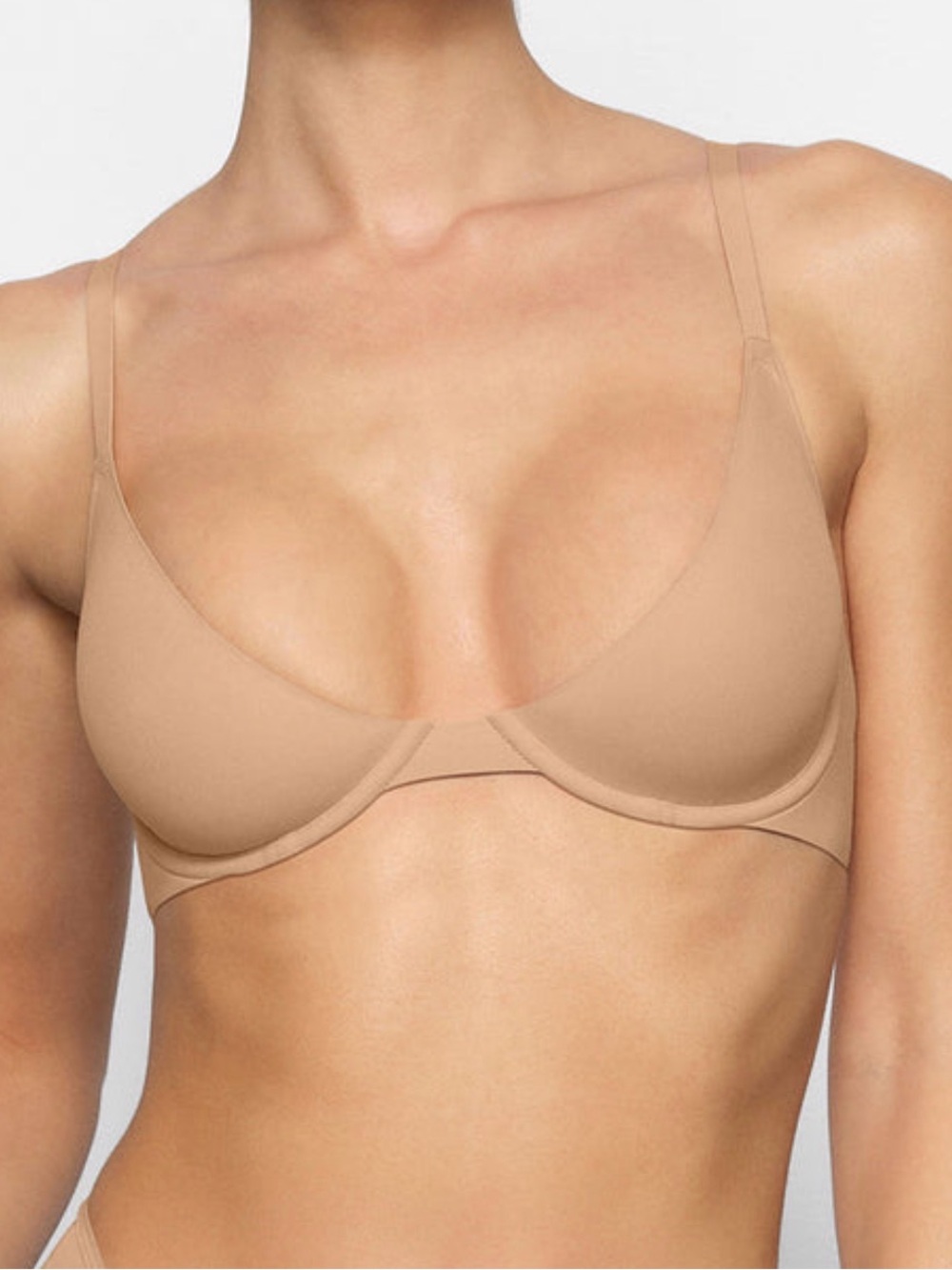 SKIMS NWT- Fits Everybody Plunge Bra -Ochre